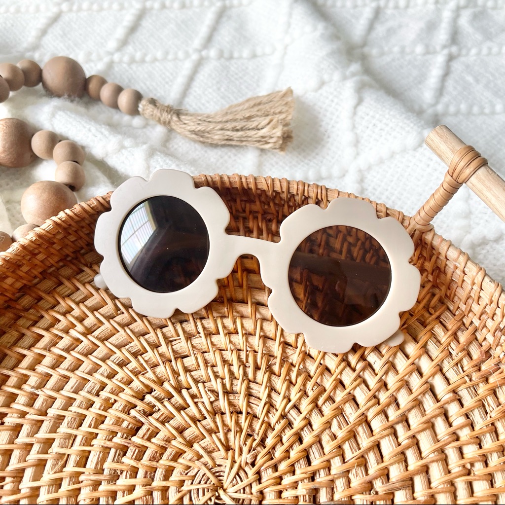 Kid’s Boho Retro Flower Frame Round Aesthetic Sunnies